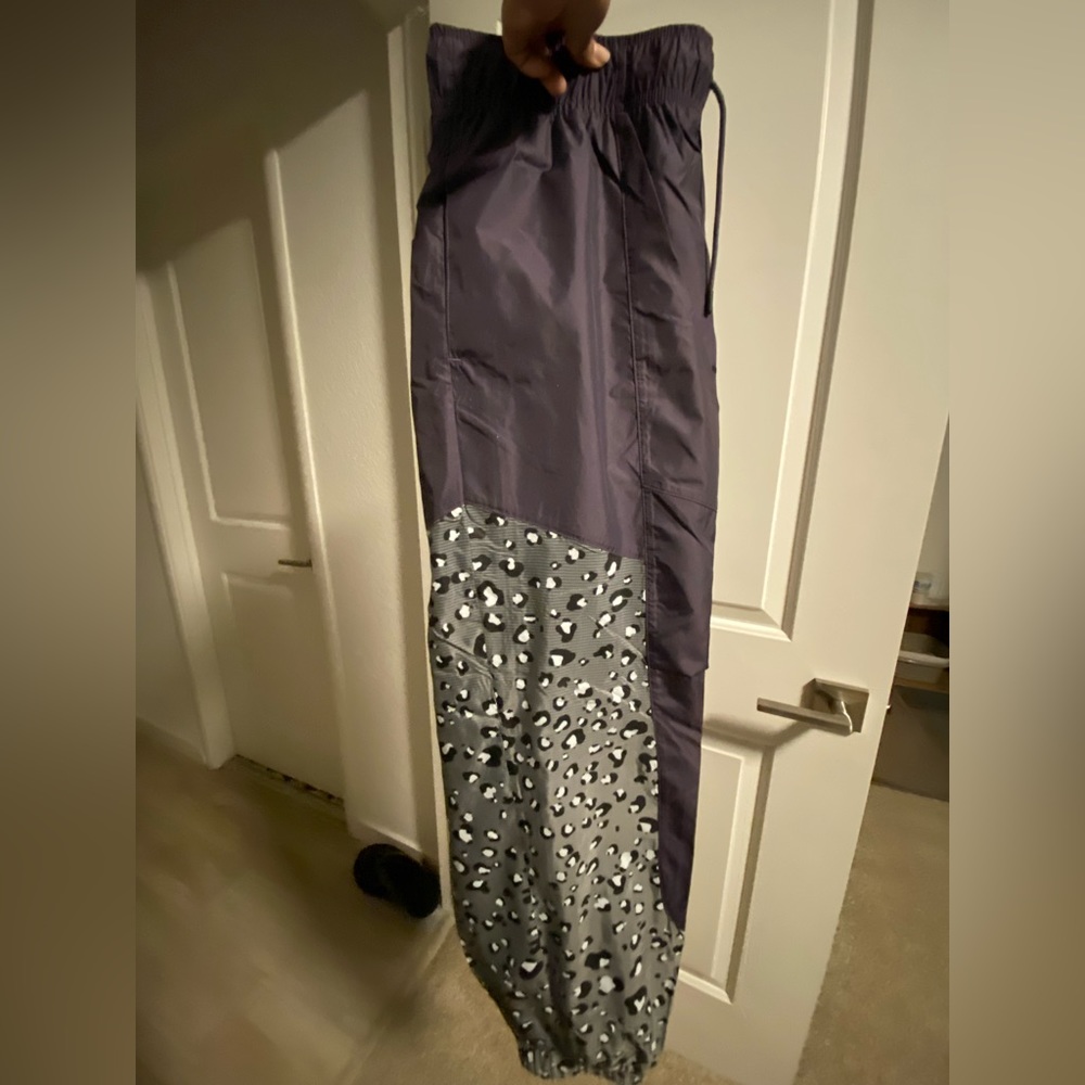 Nike Loose Fit Sweats. NWT
